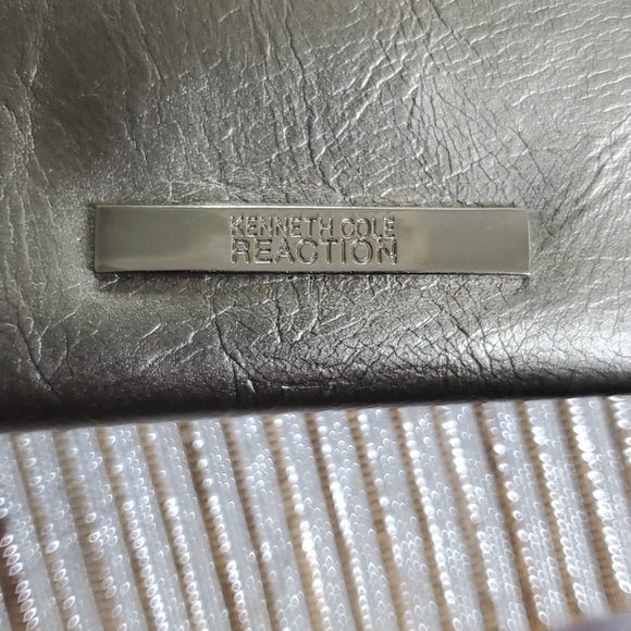 Kenneth Cole Reaction 12x7 metallic snakeclutch - Picture 7 of 7